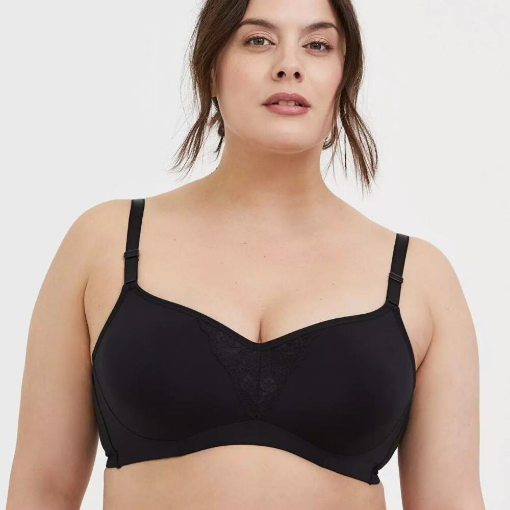 2/$30 Torrid Mid Impact Underwire Lace Inset Sports Bra Black Plus Size 48DDD